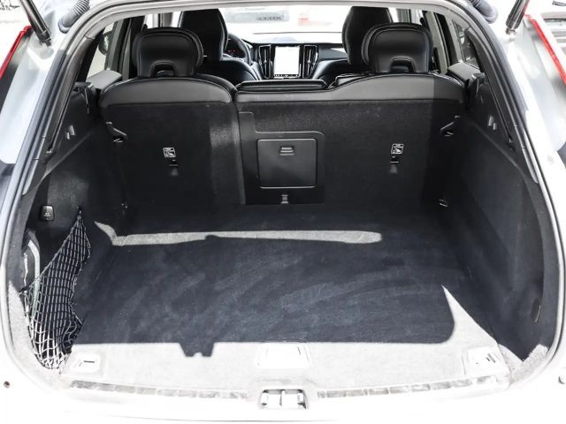 Volvo XC60 Dark Plus