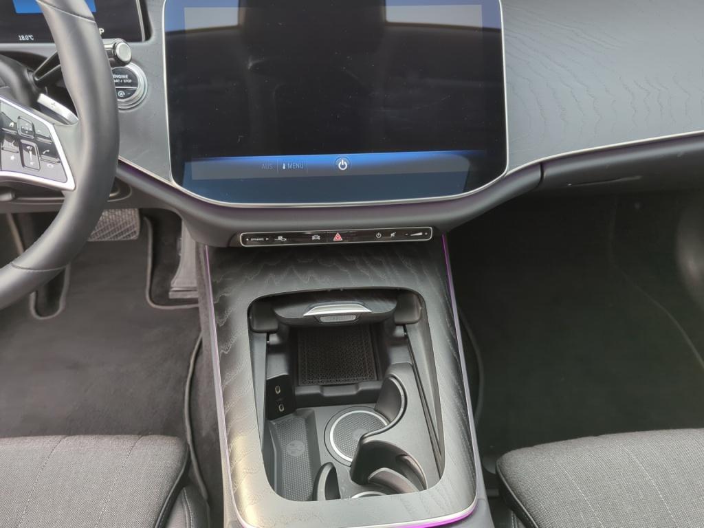 Mercedes-Benz E 200 AVANTGARDE Estate