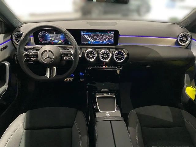 Mercedes-Benz A 200 AMG Line