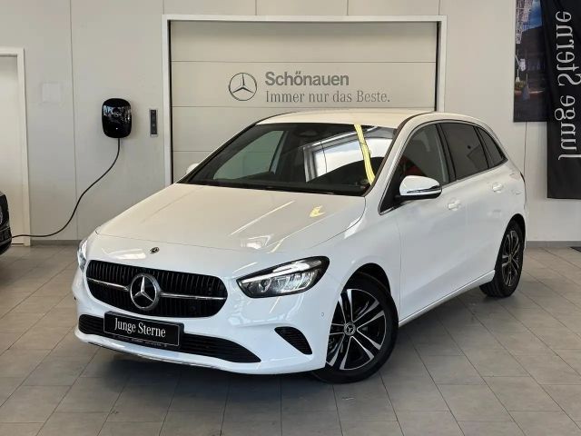 Mercedes-Benz B 200 Progressive Sedan