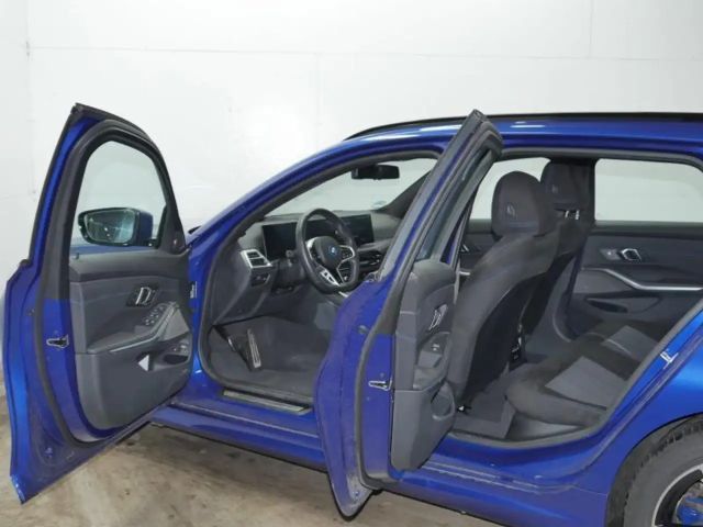 BMW 330 xDrive