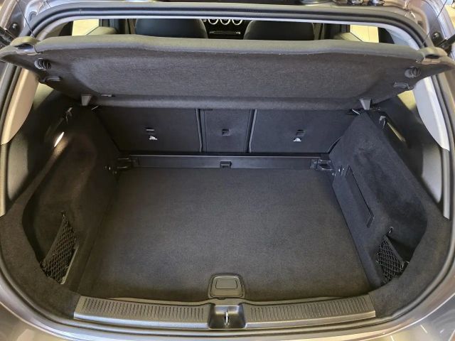 Mercedes-Benz B 180 Progressive