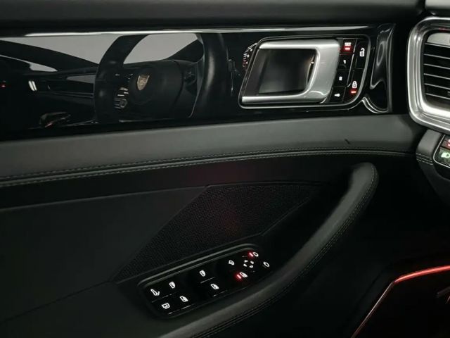 Porsche Panamera 4S