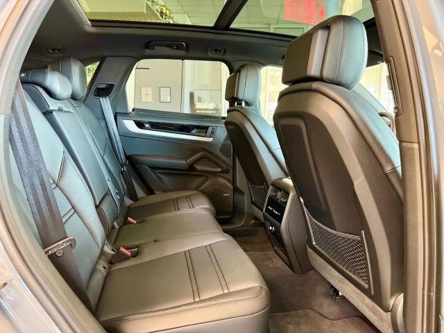 Porsche Cayenne E-Hybrid S