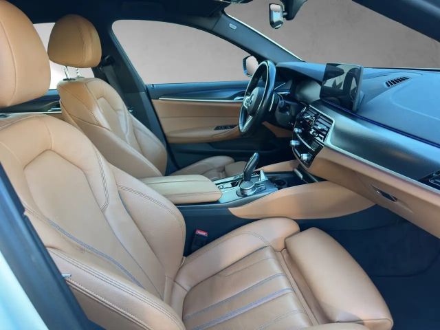 BMW 520 520d M-Sport Touring xDrive