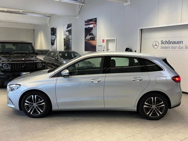 Mercedes-Benz B 180 Progressive Sedan