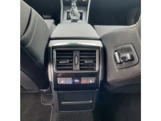 Skoda Superb 2.0 TDI Combi Style Style