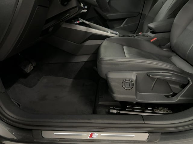 Audi A3 35 TFSI S-Line S-Tronic Sedan