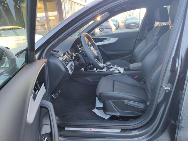 Audi A4 40 TFSI Avant Quattro S-Line S-Tronic