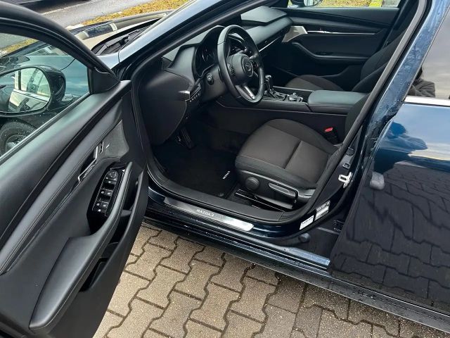 Mazda 3 Exclusive-line