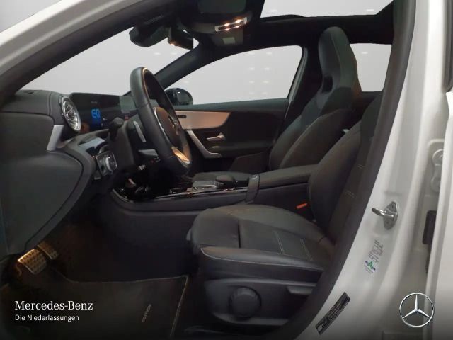 Mercedes-Benz A 250 A 250 e AMG Line