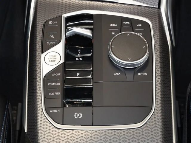 BMW 330 330i M-Sport Sedan xDrive