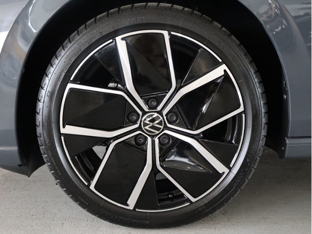 Volkswagen Golf 1.5 eTSI DSG Golf VIII