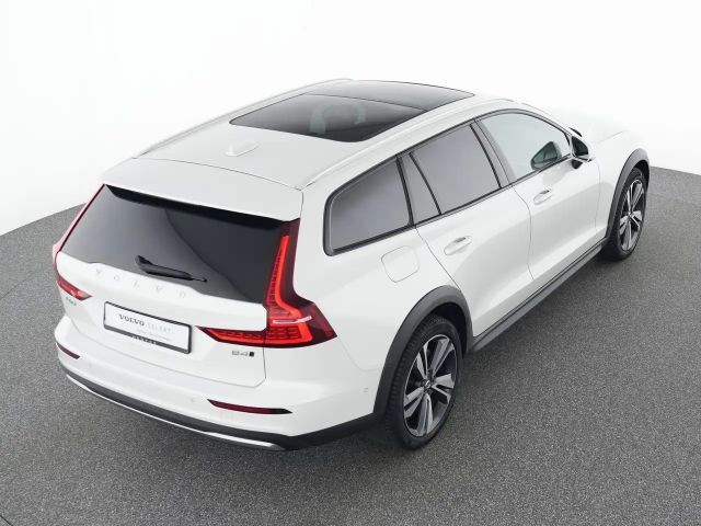 Volvo V60 Cross Country AWD Ultimate