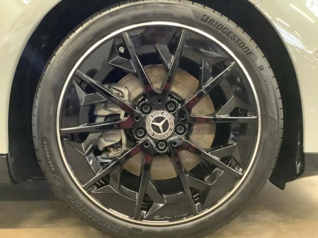 Mercedes-Benz CLA 350 4MATIC