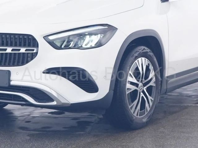 Mercedes-Benz GLA 180 Adv+ Pano Nightcol. Winter P. KGo Kamera