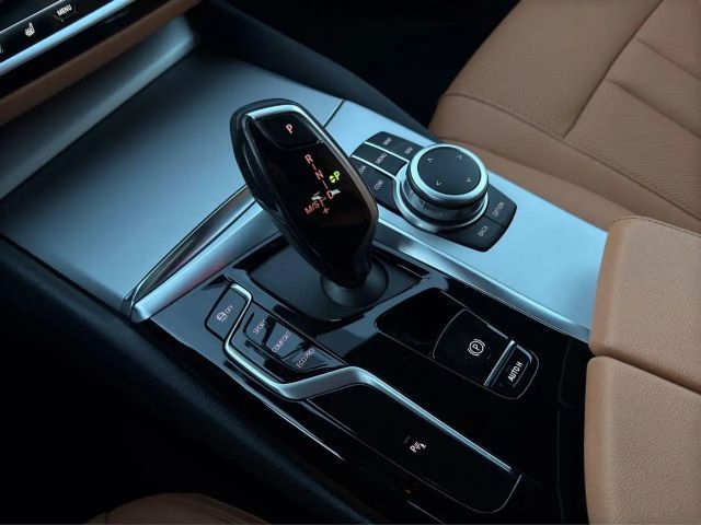 BMW 520 520d M-Sport