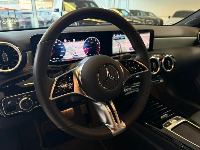 Mercedes-Benz A 200 Progressive