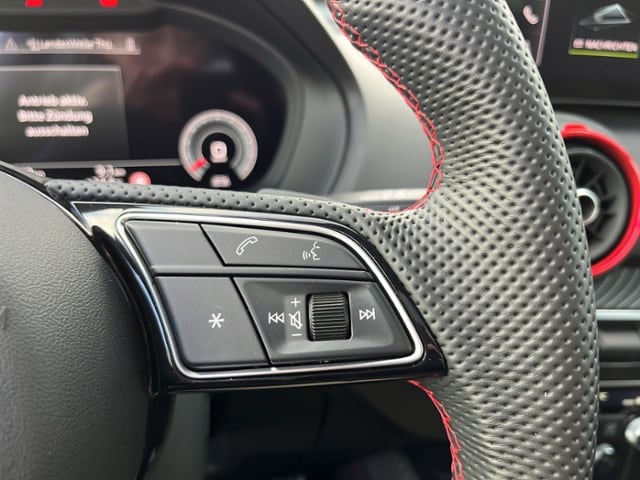 Audi Q2 35 TDI S-Line S-Tronic