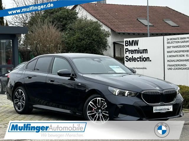 BMW 520 520d M-Sport Sedan