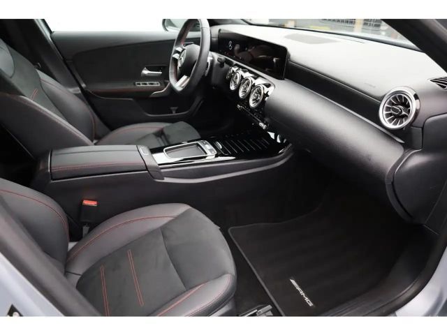 Mercedes-Benz A 180 AMG Line