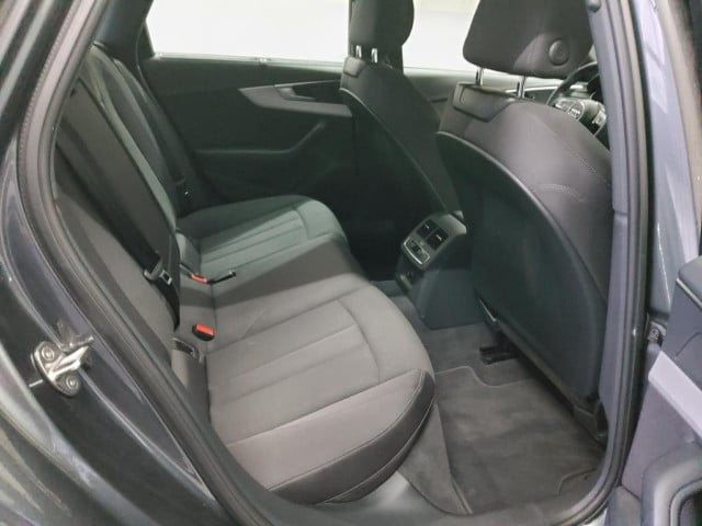 Audi A4 40 TFSI Avant S-Line S-Tronic