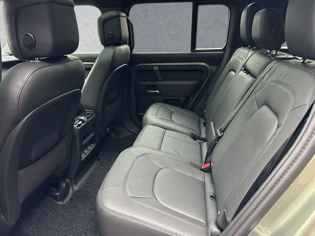 Land Rover Defender 110 AWD D250 Dynamic HSE