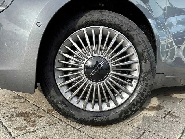 Fiat 500e e Cabrio MY23 42kWh *0,99% Finanzierung*