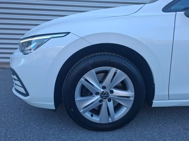 Volkswagen Golf Life Variant