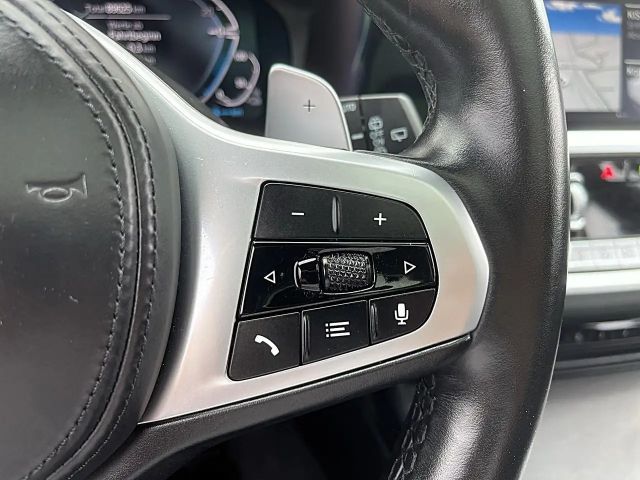 BMW 330 330e M-Sport Touring xDrive