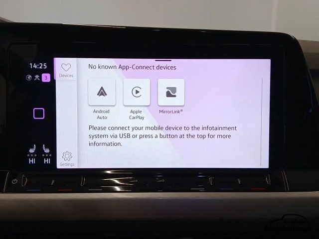 Volkswagen Golf Life