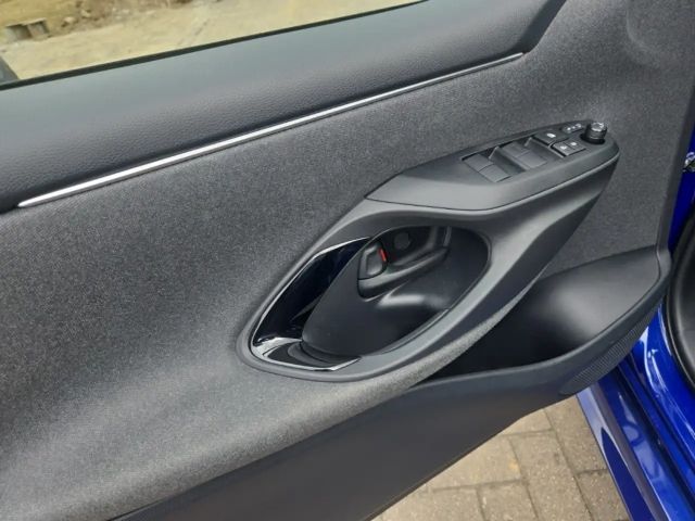 Toyota Yaris Hatchback Style