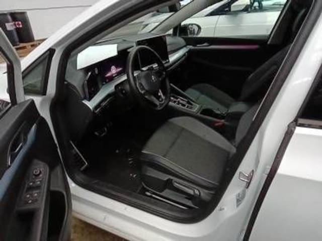 Volkswagen Golf 1.5 eTSI DSG Life Variant