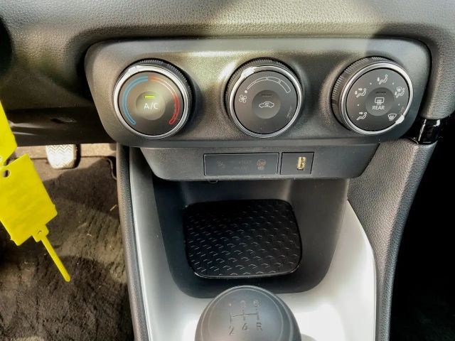 Toyota Yaris 1.0 VVT-i Comfort
