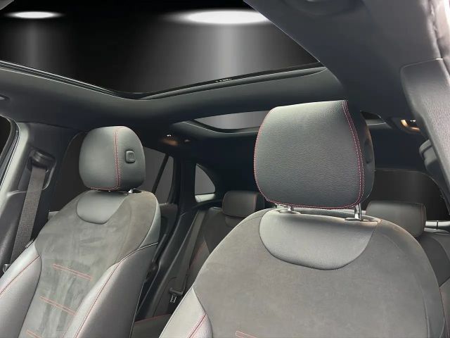 Mercedes-Benz GLA 200 AMG Line