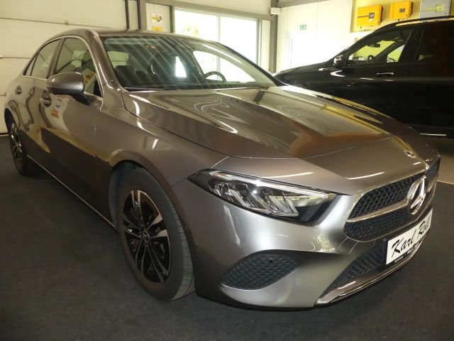 Mercedes-Benz A 200 Progressive