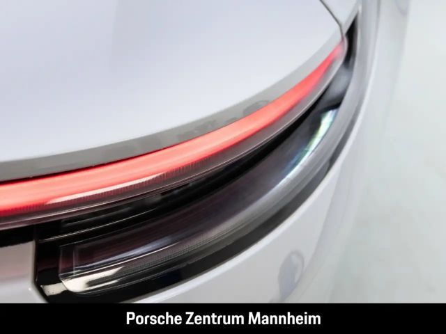 Porsche 992 Carrera Coupé GTS