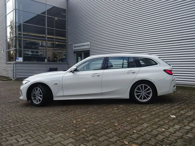 BMW 320 320e Touring