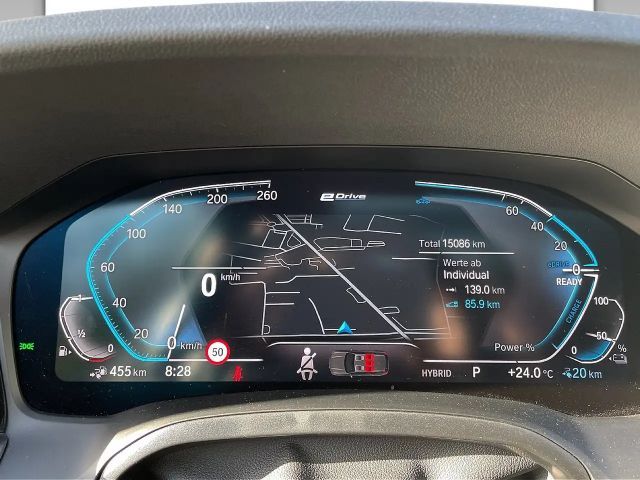 BMW 330 330e M-Sport xDrive