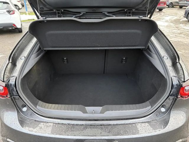 Mazda 3 Exclusive-line