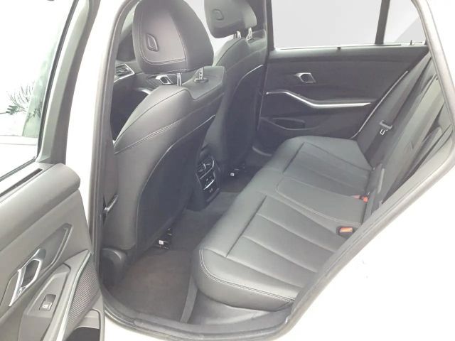 BMW 320 320d M-Sport xDrive