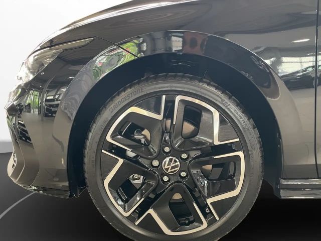 Volkswagen Golf DSG R-Line