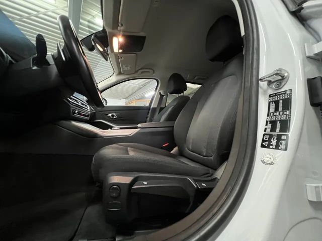 BMW 320 320d Touring xDrive