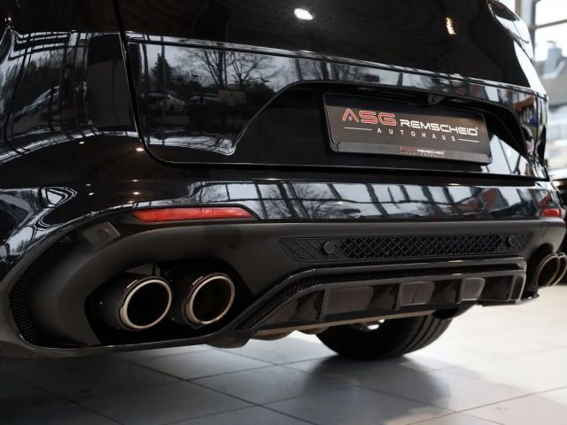 Alfa Romeo Stelvio Carbon Q4 Quadrifoglio