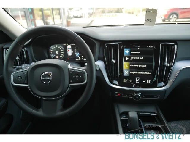 Volvo V60 Core Hybrid