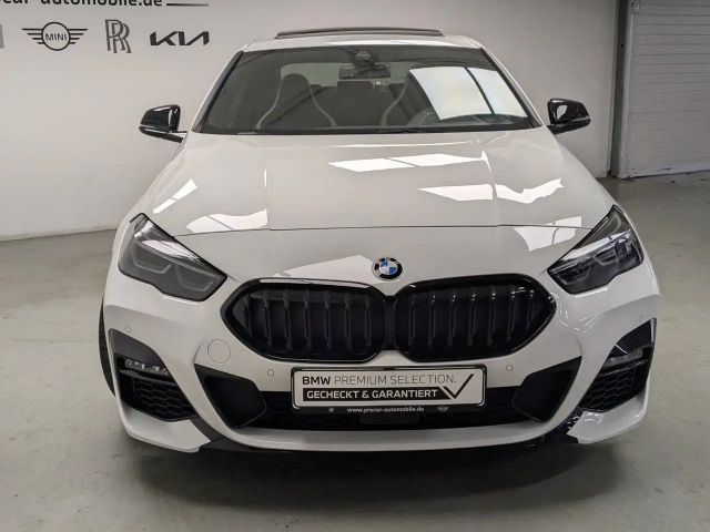 BMW 220 220i Coupé M-Sport xDrive
