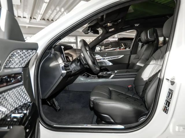 BMW i7 M-Sport Sedan