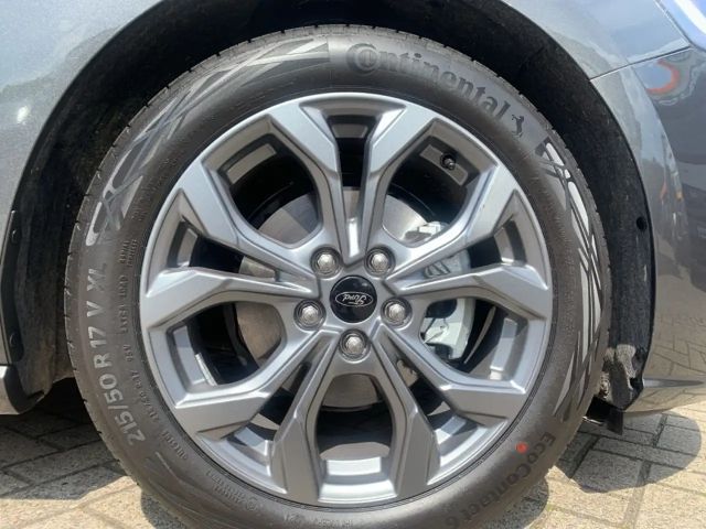 Ford Focus EcoBoost ST Line Wagon