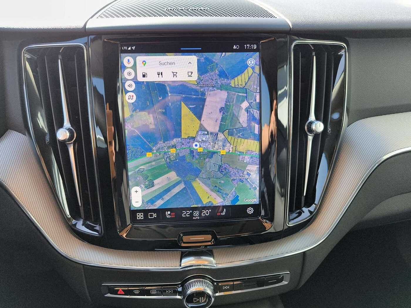 Volvo XC60 AWD Dark Plus