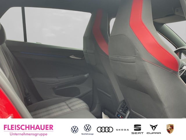 Volkswagen Golf 2.0 TSI Business Golf VIII